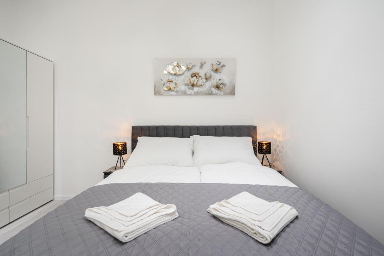 Stellar Dwell Apartment บูดาเปสต์ ภายนอก รูปภาพ